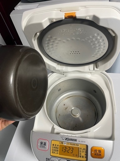 ZOJIRUSHI NL-DS10 マイコン炊飯ジャー 5.5合炊き（2022年製）