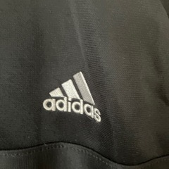adidasジャージの画像