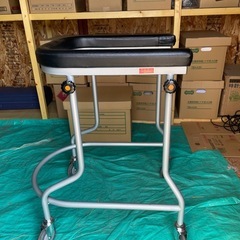 歩行車　歩行器　介助　アルコー3型　中　定価40000円の画像