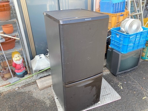 2020年Panasonic MADブラウン色137L