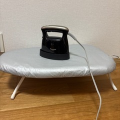 0円パナソニックアイロンと台の画像
