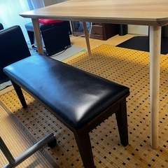 ⭐︎IKEAのテーブル&長イス　セット⭐︎の画像