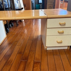 無料】昭和レトロ 伸縮式デスク＆3段引き出しの画像