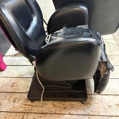 【美容院】シャンプー椅子
の画像