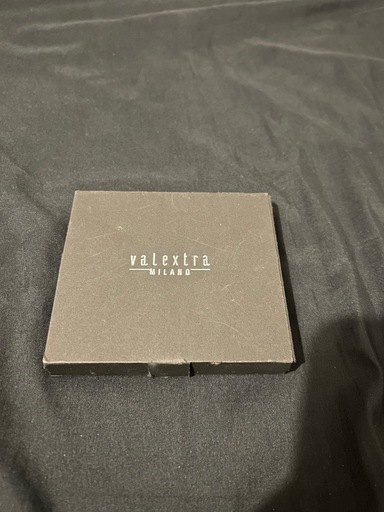 valextra 二つ折り財布