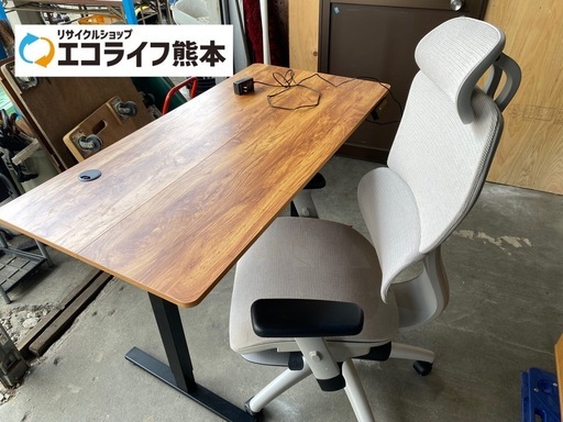 昇降式PCデスク＆ゲーミングチェア