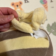 ベビー　歩き始め　転倒防止　西松屋　蜂　　肩ベルト　調整の画像