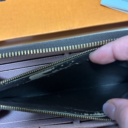ルイビィトン長財布
