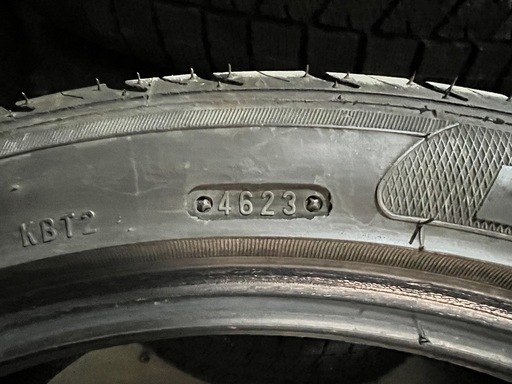 １９インチ２４５／４０zrバリ溝4本セット