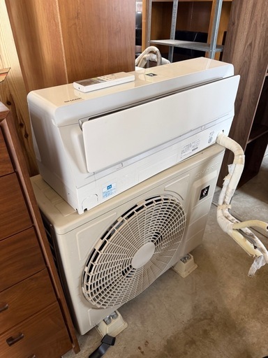 【美品】2022年製 SHARP 20畳用エアコン 6.3kW AY-P63H2-W