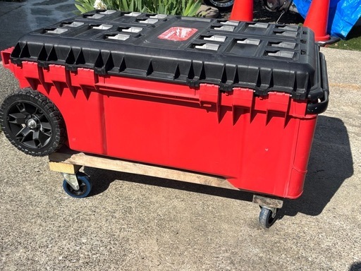 Milwaukee PACKOUT 大型ローリングストレージボックス