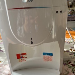 卓上ウォーターサーバーの画像