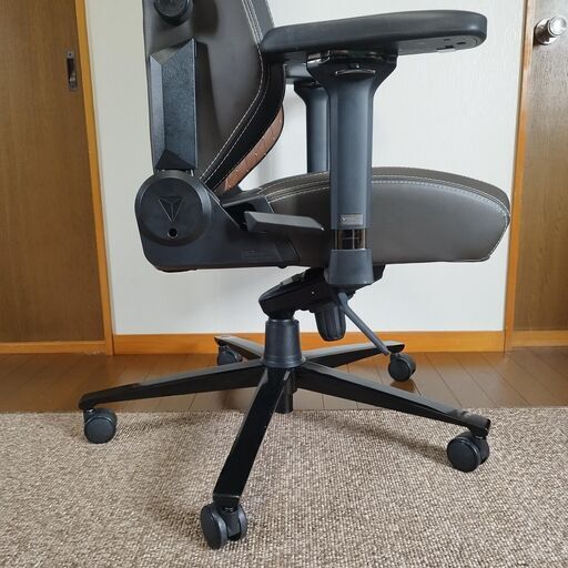 【美品】Secretlab TITAN Evo The Witcher シークレットラボ ウィッチャー ゲーミングチェア XLサイズ 