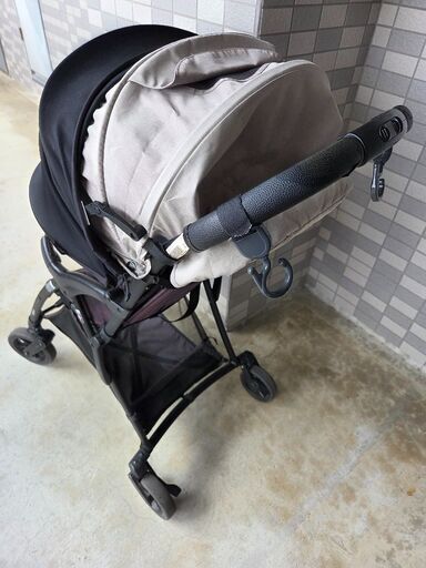 ピジョンB 型ベビーカー2024年購入　付属サンシェード付！超軽量