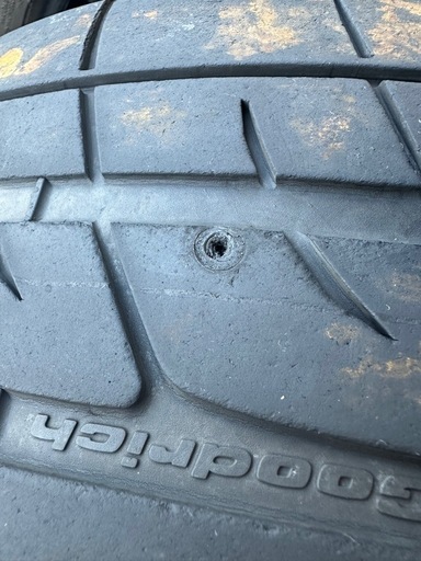 245/40ZR18 97W  グリップタイヤ4本