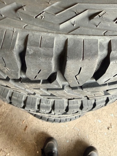 185/85R16トーヨータイヤ オープンカントリー