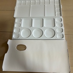【中古】絵の具12色と筆３本セットの画像