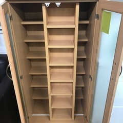 ジャングルジャングル貝塚店　本棚　扉付き　木　木目　茶色　磨りガラス　スライド式　コンパクト　シンプル　インテリア　家具　中古　貝塚市　二色浜の画像