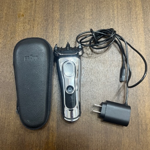 値下げ不可。電動シェーバー剃刀　ブラウン9