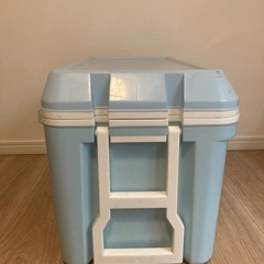 【決定済】大型クーラーボックス　ローラー付の画像