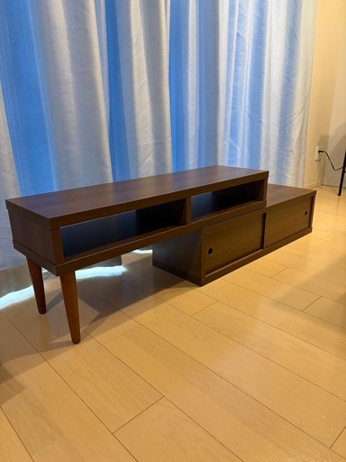 【金額交渉可能】新品同様、伸縮式テレビ台！