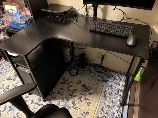 ゲーミングチェア、デスク、モニターセット