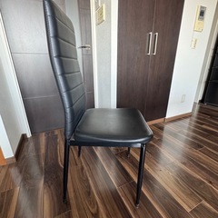 ダイニングテーブルの画像