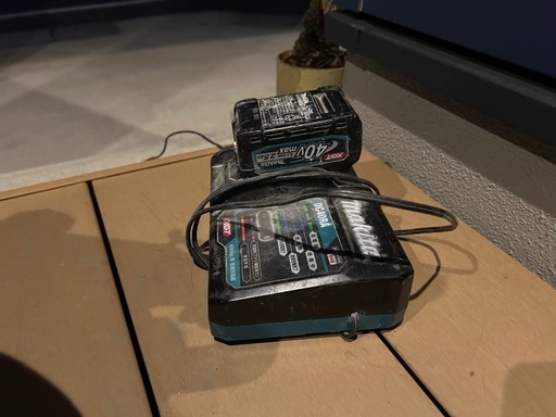 マキタ　スライド丸のこ　40V充電器セット