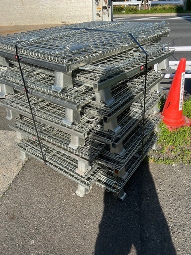 パレティーナ1枚8000円になります