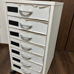 書類引出キャビネット（7段）の画像