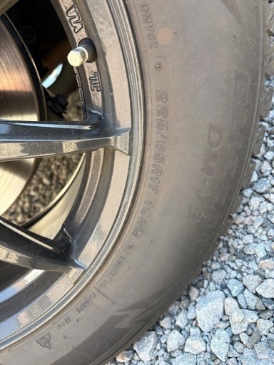 ブリザック　225R17 DMV3と社外ホイール4本セット