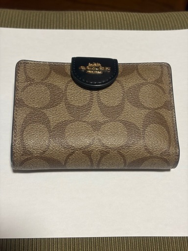 coach二つ折り財布