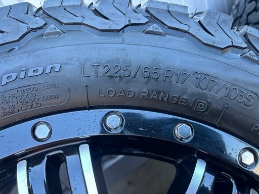 LZ　pcd114.3 5穴　17インチBF グッドリッチ