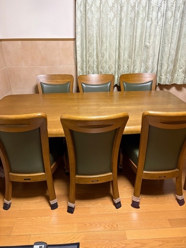 ダイニングテーブル　大塚家具