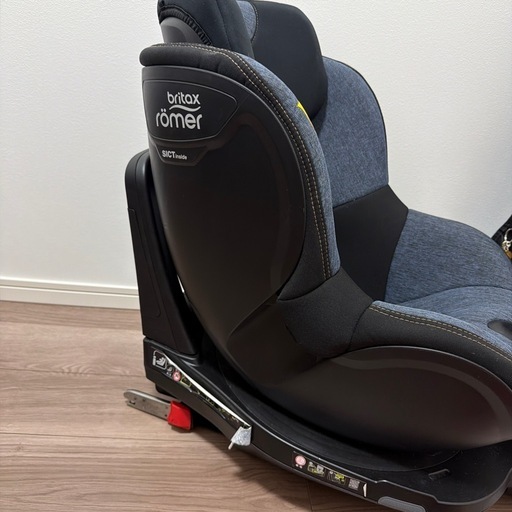 新生児用クッション.純正チャイルドシートカバー付  britax romar ブリタックス レーマー DUALFIX i-size デ