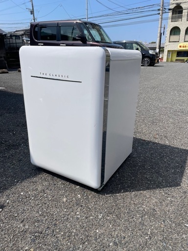 北九州市内配送無料　保証付き ダイウ レトロスタイル冷蔵庫 79L・右開き 1ドア クリームホワイト DR-C80AW