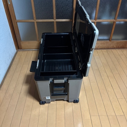 クーラーボックス　釣り　72L