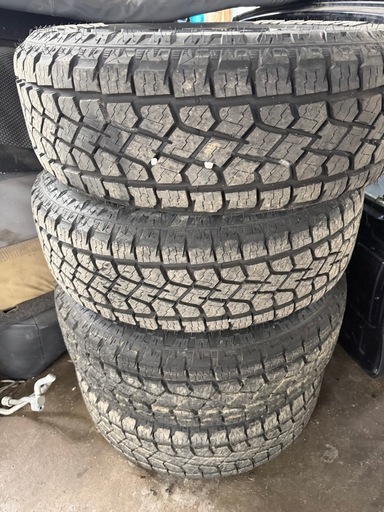 モンスタ　テレーングリッパー  225/65R17　17 X 7J