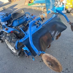 イセキのトラクターの画像