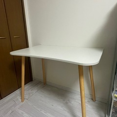 デスク　白×ブラウンの画像