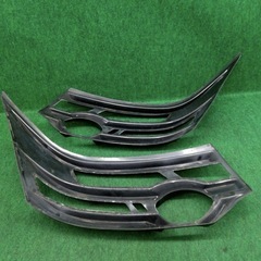 デリカ ヘッドライトカバーの画像