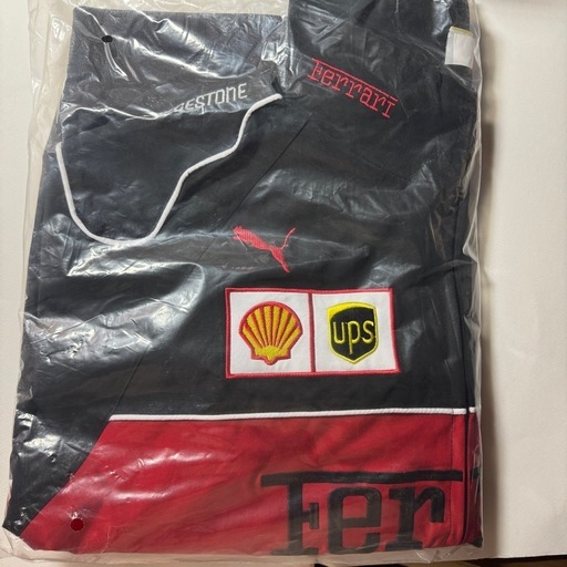 再再々再入荷 Ferrari F1 レーシングジャケット M　黒　ブラック