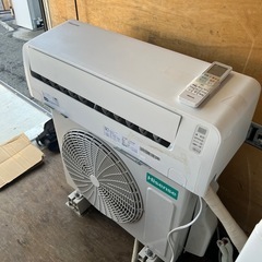 取り付け工事込み金額 6畳-8畳用Hisense エアコン Sシリーズ HA-S22D-W 