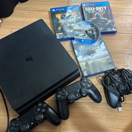 PS4本体＋コントローラー3個＋ソフト4本セット【本日で受付終了します】