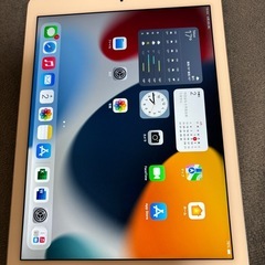iPad Air 2 128GB セルラーモデル キーボード付きの画像