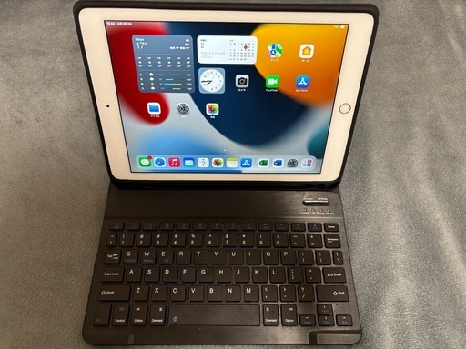 iPad Air 2 128GB セルラーモデル キーボード付き