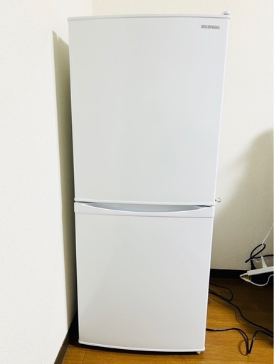 【美品】2025年製アイリスオーヤマ 冷蔵庫 142Lホワイト IRSD-14A-W