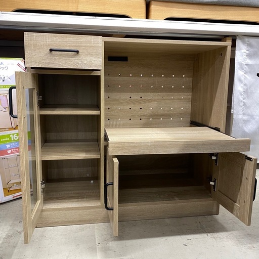 ?中古家具は朝霞市の当店へ‼️シンプルレンジ台3枚扉食器棚キッチン 