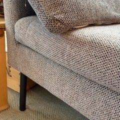 【無料】 3人掛けソファ｜グレー｜お譲りします 
の画像