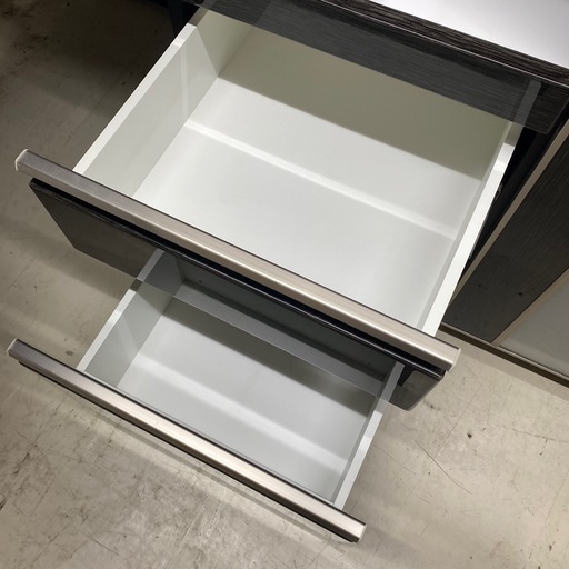 ?中古家具は朝霞市の当店へ‼️　ニトリ　キッチンカウンター　レンジ台　食器棚　収納家具　幅90　奥50　高101　㎝　朝霞市　リサイク